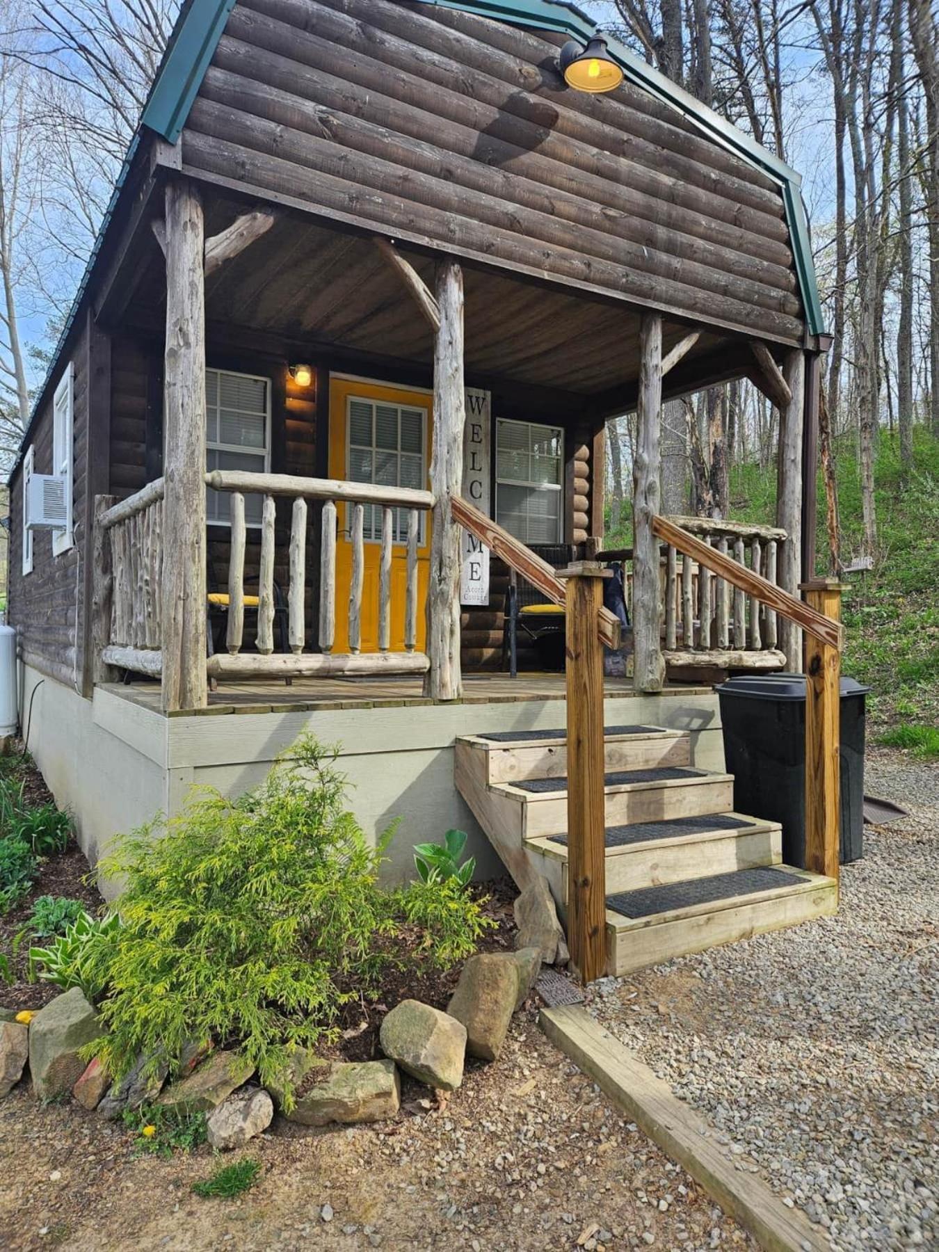 Acorn Cottage At Hocking Vacations Logan Exterior photo